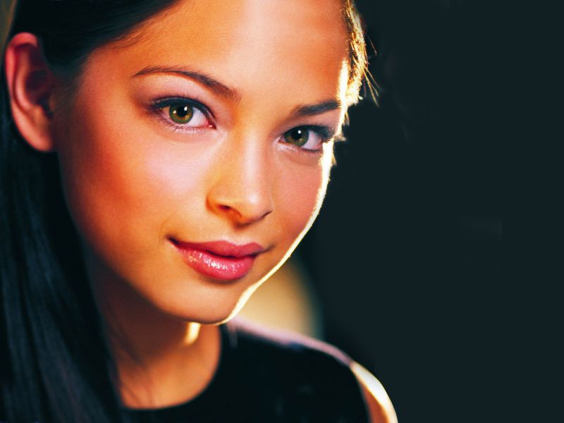 Kristin Kreuk - 04a