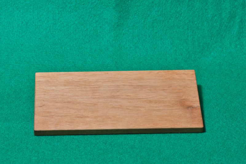 D70_7982a cutting board full
